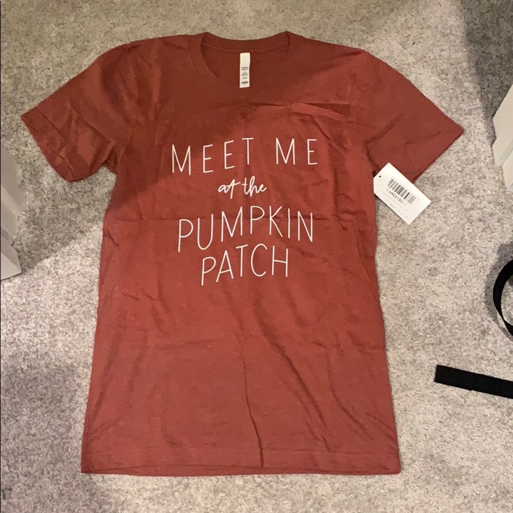 “Meet me at the pumpkin patch” t shirt